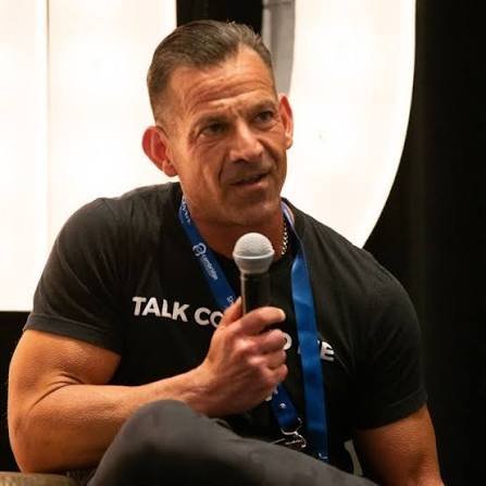 Rich Schefren: The Strategic Architect Behind the Internet Business Manifesto and Modern Online Coaching 1 Rich Schefren Strategic Profits and Business Systems